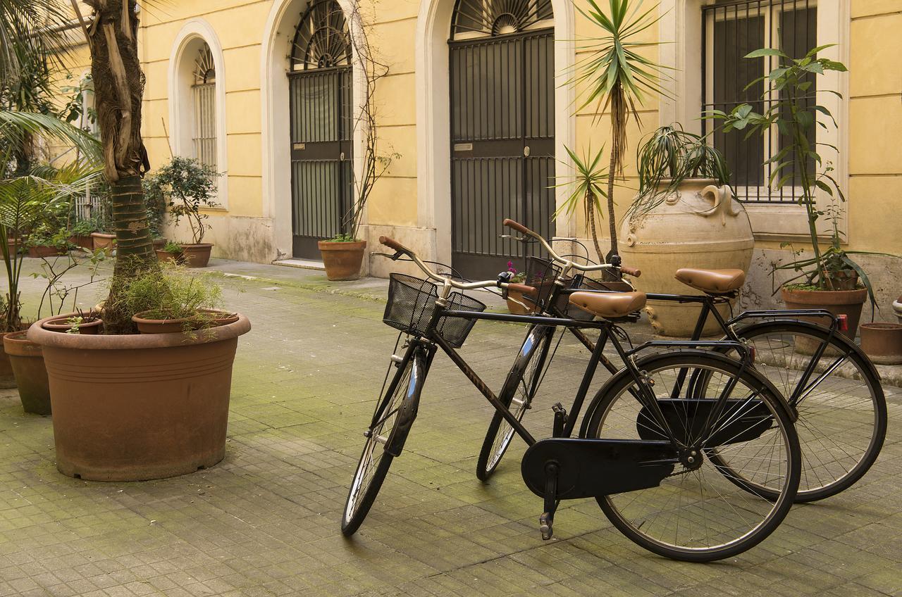 Guest house 111 Coladirienzo - By Ad 2*