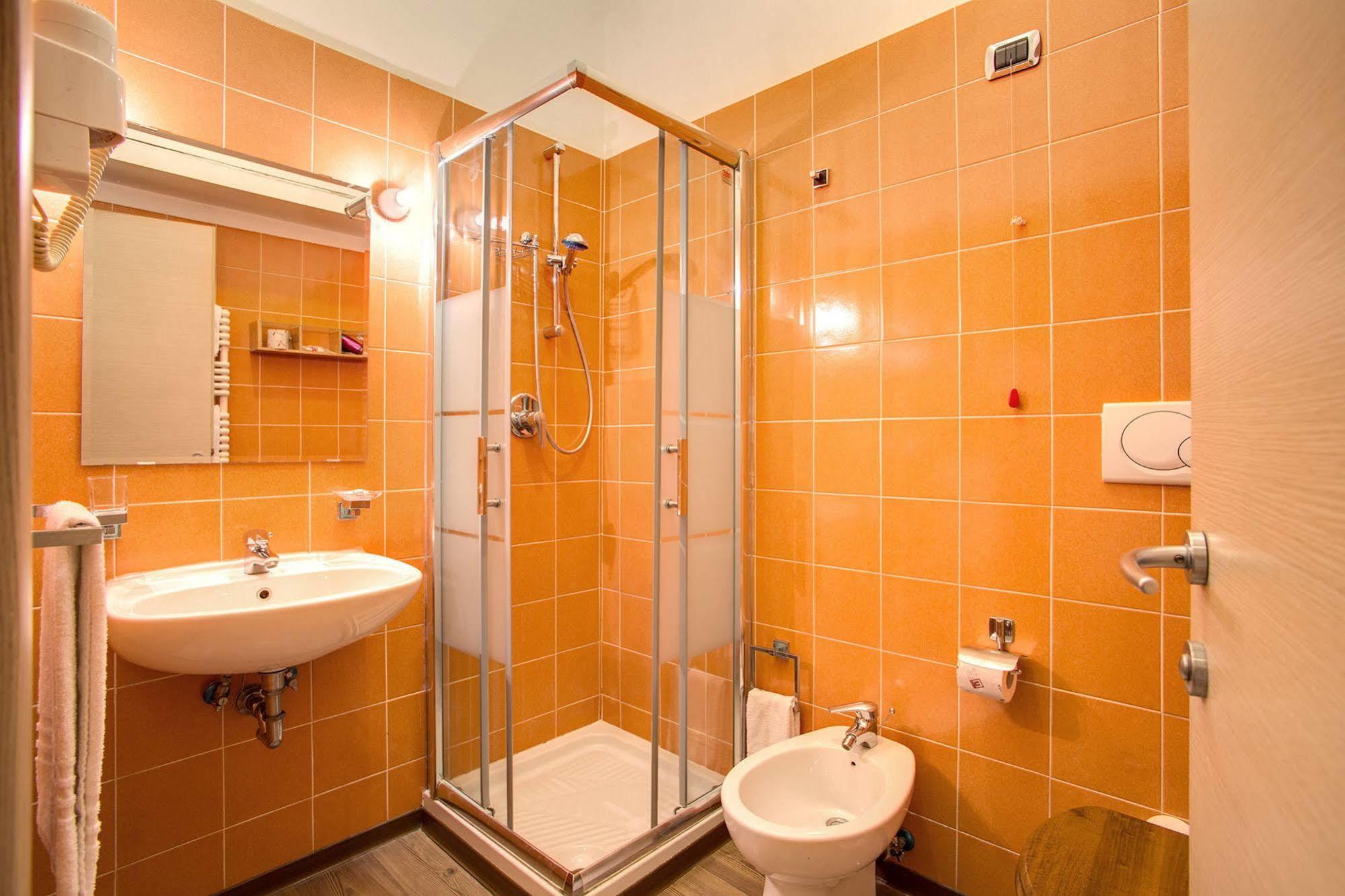 111 Coladirienzo - By Ad Guest house